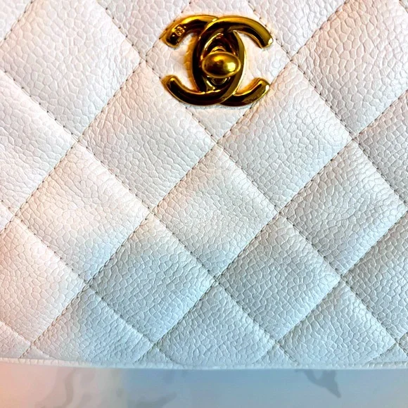 SOLD Small Vintage CHANEL White Caviar Camera Bag - Picture 9 of 16